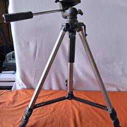 Vanguard tripod skt300