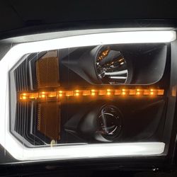 07-13 Chevy Silverado Black LED DRL Sequential Signal Projector Headlights