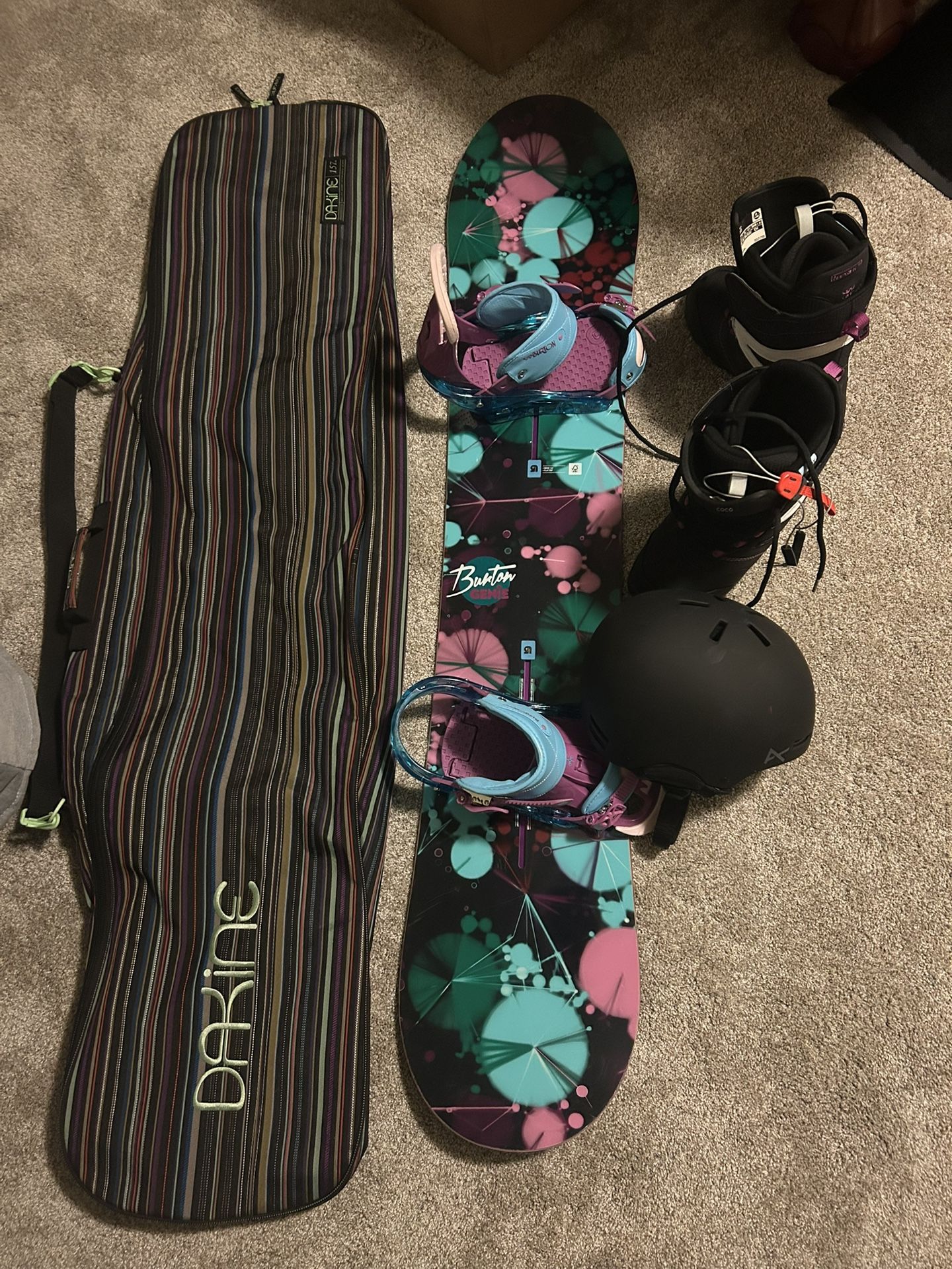 Snowboard Burton Genie 142 Flat Top With Boots Helmet Bag And Bindings 
