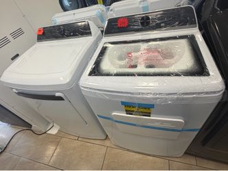 Frigidaire top load washer and gas dryer
