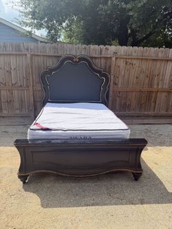 Queen Bed set