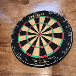 Vintage "Londoner" Dart Board 