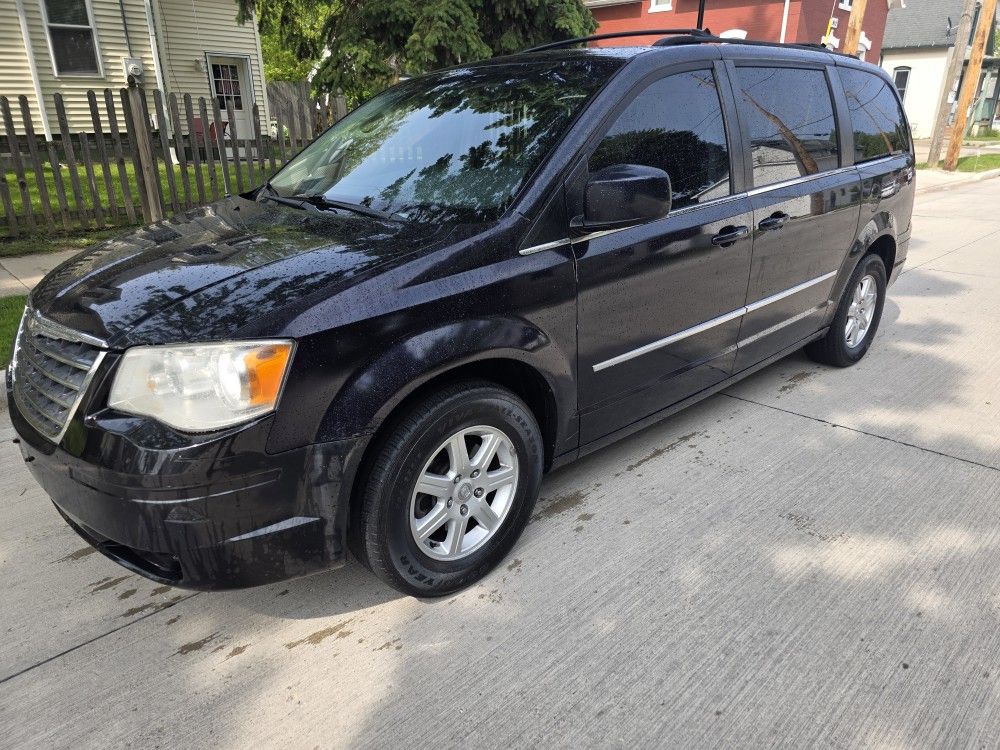 2011 Chrysler Town & Country