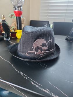 SKELETON FEDORA