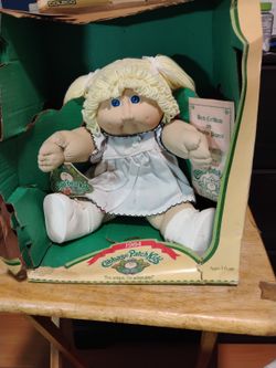 1984 Cabbage Patch Doll Kids Loretta Phoebe 