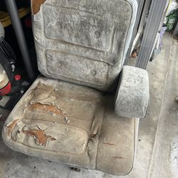 81-88 G-body front seats