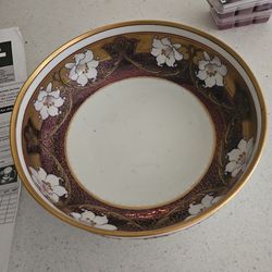 Lilum ornatum by pickard bowl