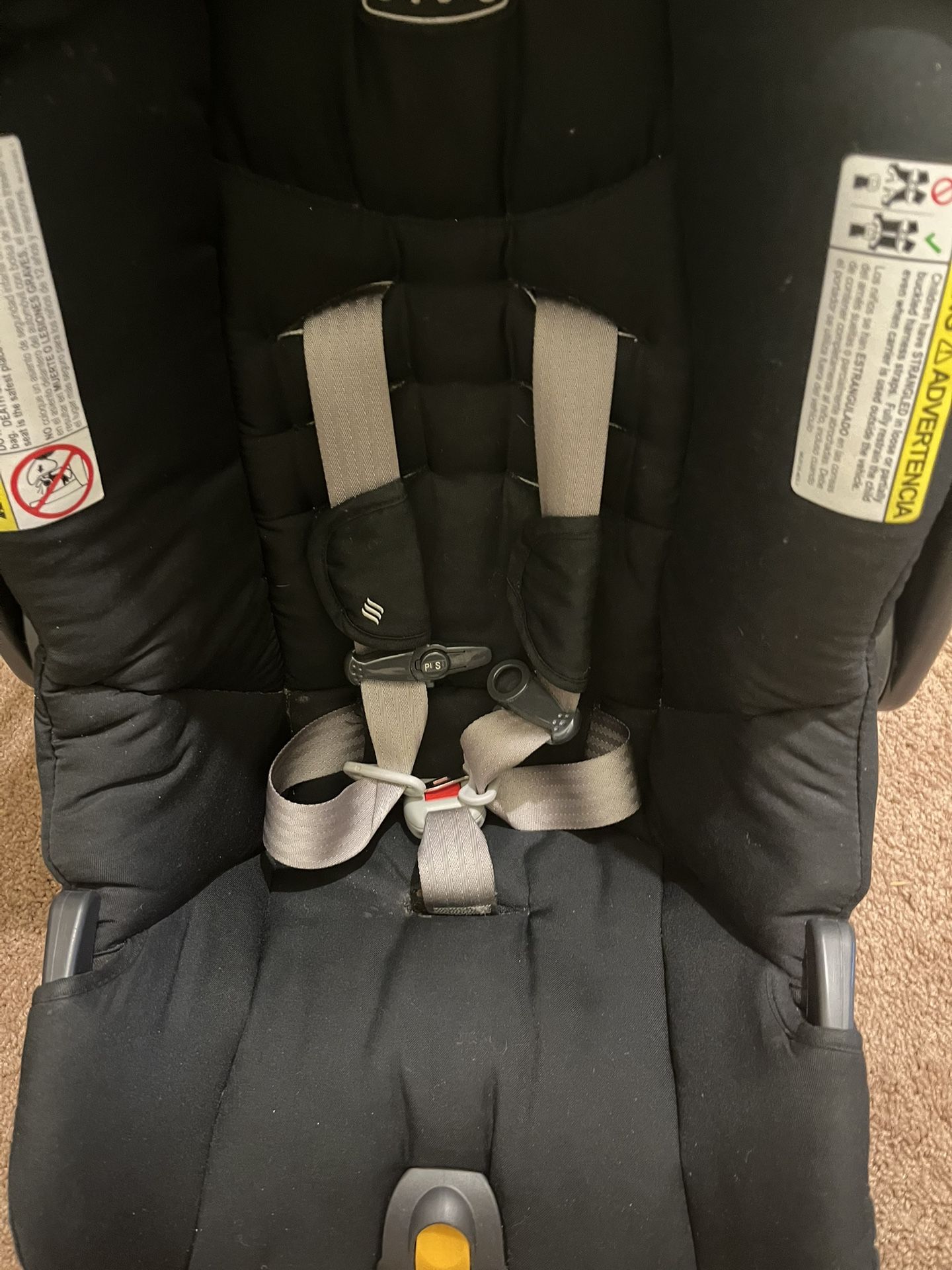 Chicco Car Seat-Lightly Used (No Base)- Smoke Free Home