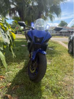 2024 Yamaha R7 - Low Miles, LeoVince Exhaust, Custom Graphics - Miami