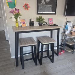 Bar Table With Stools