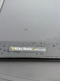 Chevrolet silverado 1500 5.8 hard bed cover
