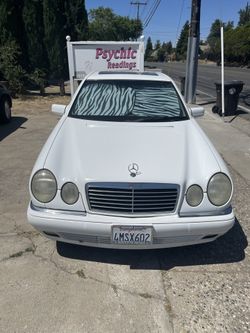 1998 Mercedes E-320 RUNS EXCELLENT 