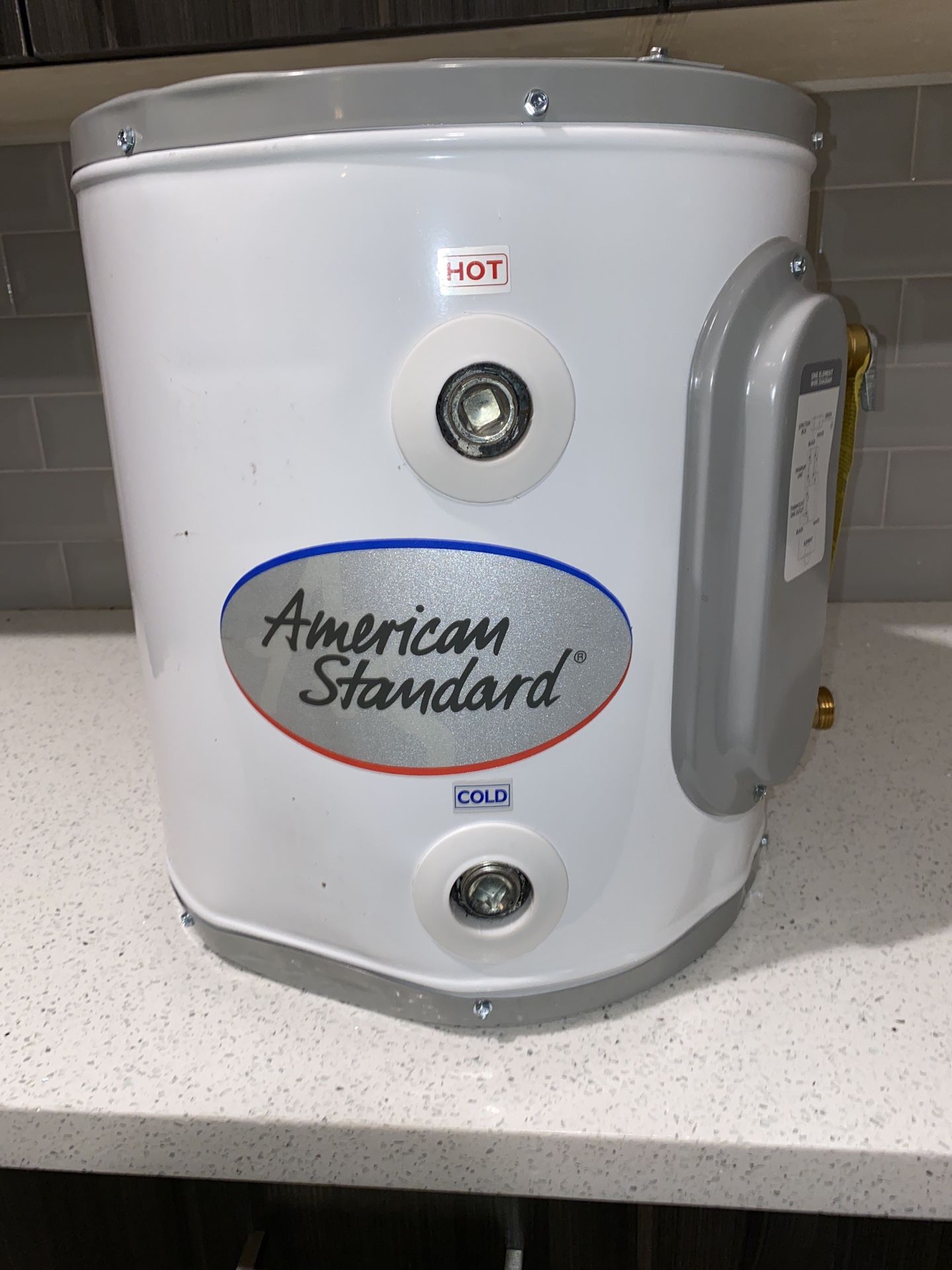 American Standard CE-6-AS 6 gallon Point of Use Electric Water Heater, Dented