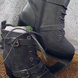 Abrianna Booties Size 8.5 (Shoedazzle) Color: Magnet (Grey)