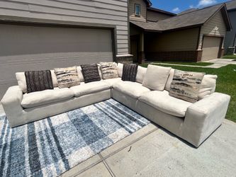 Modern Cream Sectional Couch Set – Clean & Comfortable