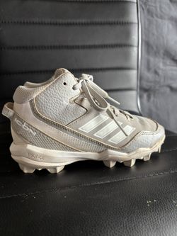 Youth Baseball Cleats