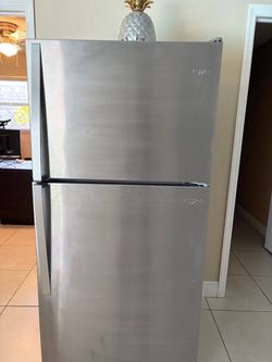 Whirlpool Stainless Steel Top-Freezer Refrigerator