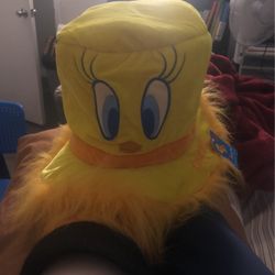 Tweety Bird Large Hat With Tag Has Some Tiny Wear On It