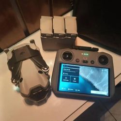 DJI Mini 4 Pro Drone Fly More Combo w/ DJI RC 2 Controller – Like New!

