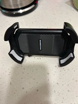 Handlebar phone holder with secure lock