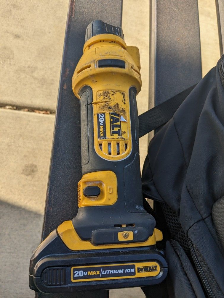 DeWalt 20V MAX* Drywall Cut-Out Tool  DCS551B model