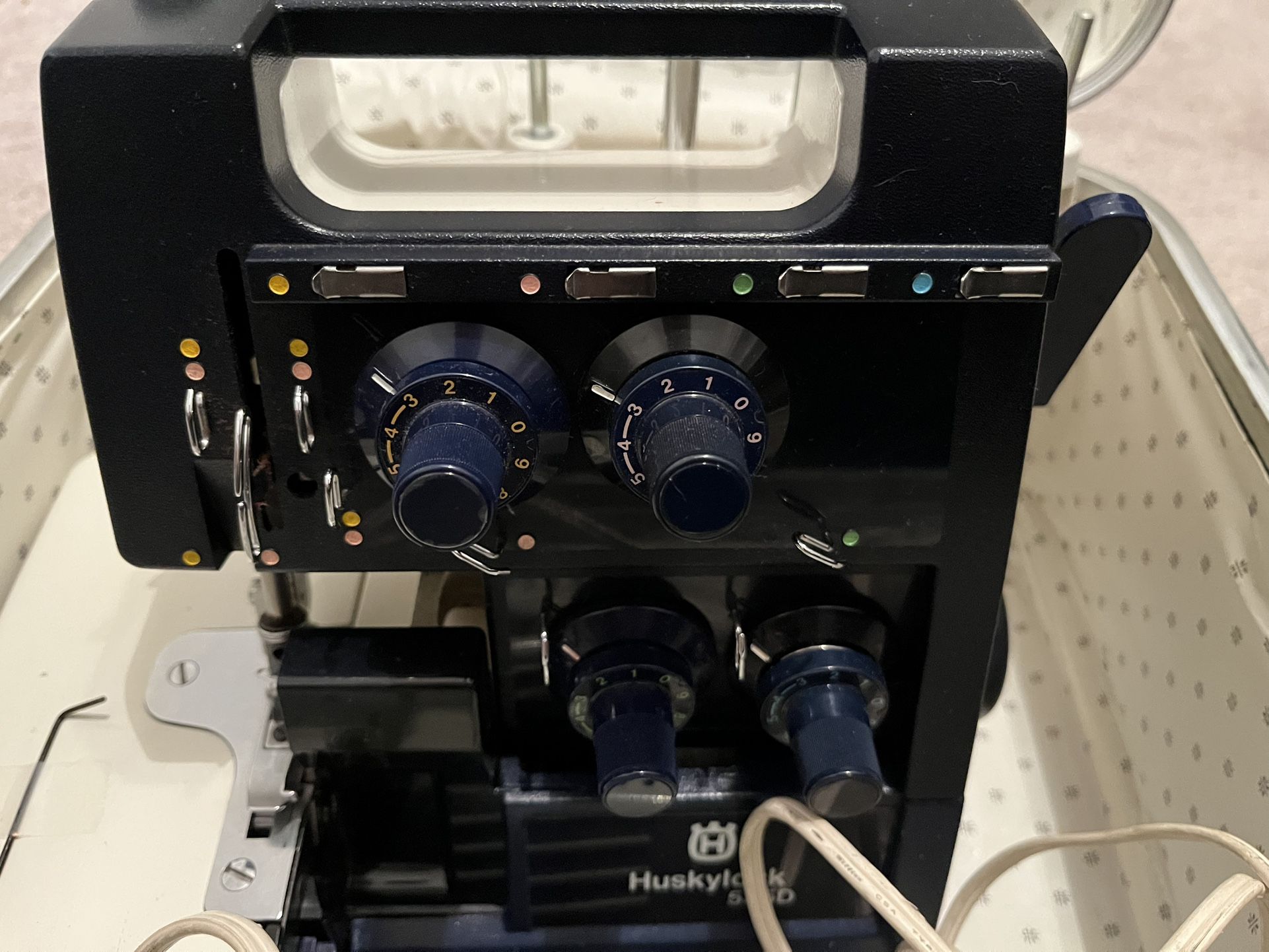 Huskylock 535D Serger