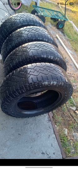 4 Goodyear tires / 255/70/R18