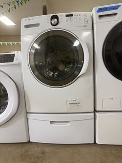 Samsung Front Load Washer with Pedestal