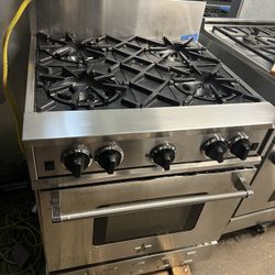 Blue Star 30” Gas Range Free Delivery And Install 