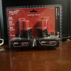 Milwaukee M12 Battery 2 Pack