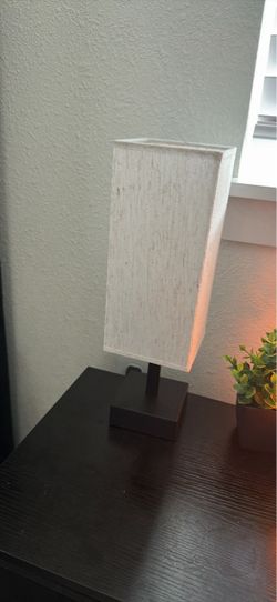 Lamp/dresser