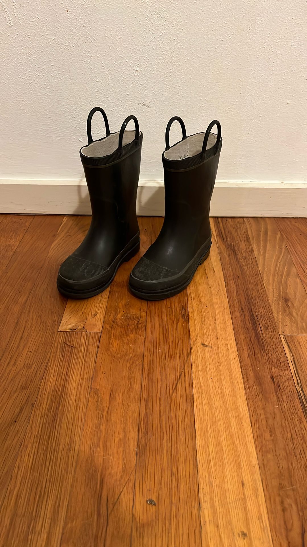 Kids Black Rain Boots Size 9