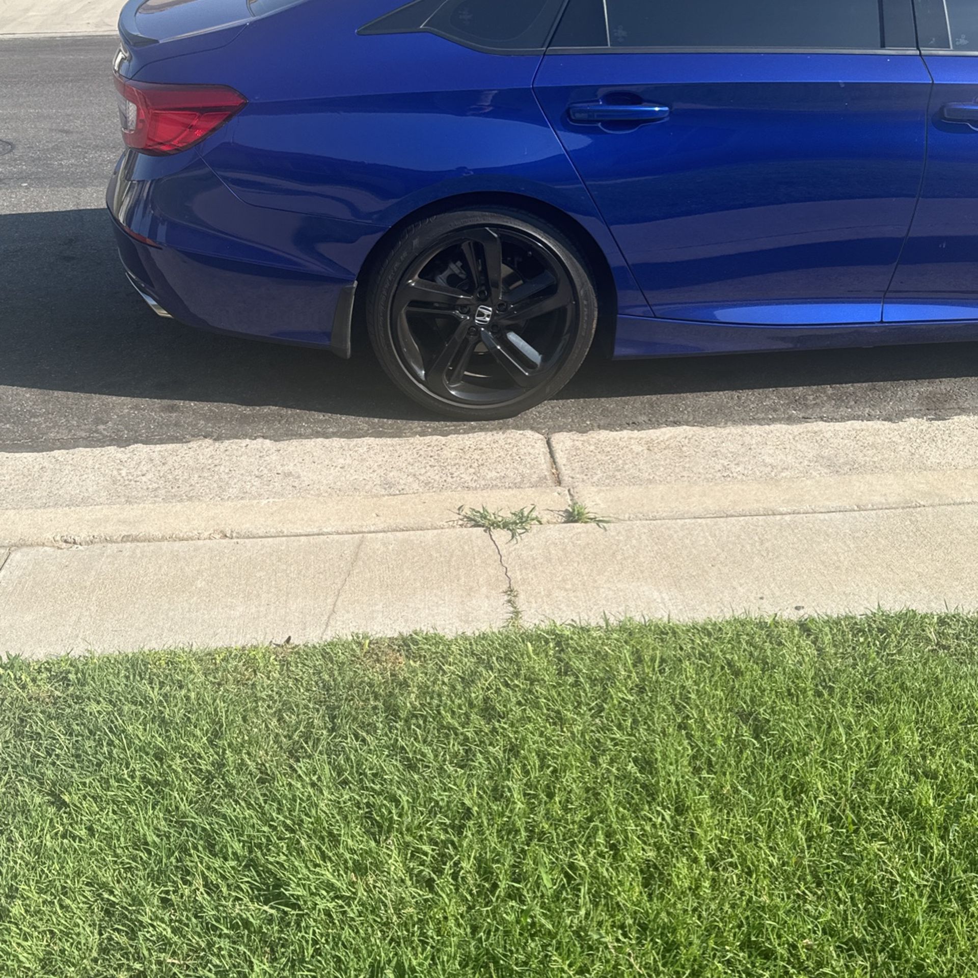 Blackout Vinyl Wrap, Honda Accord Sport 19 Inch Rims