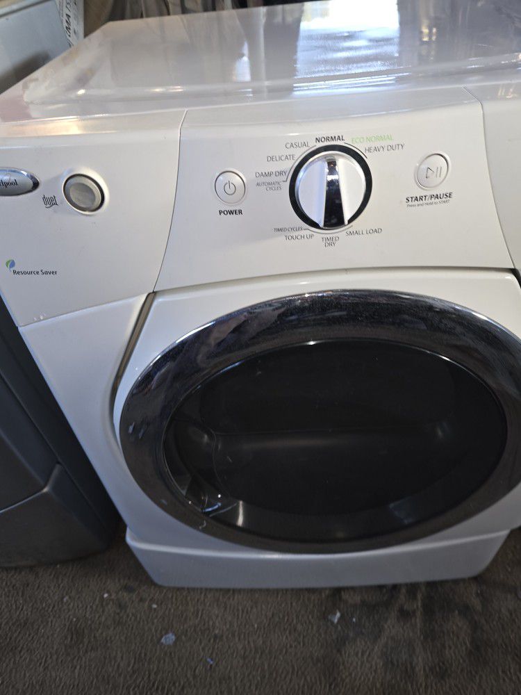 Whirlpool Gas Dryer King Size Capacity And Heavy Duty Works Excellent 