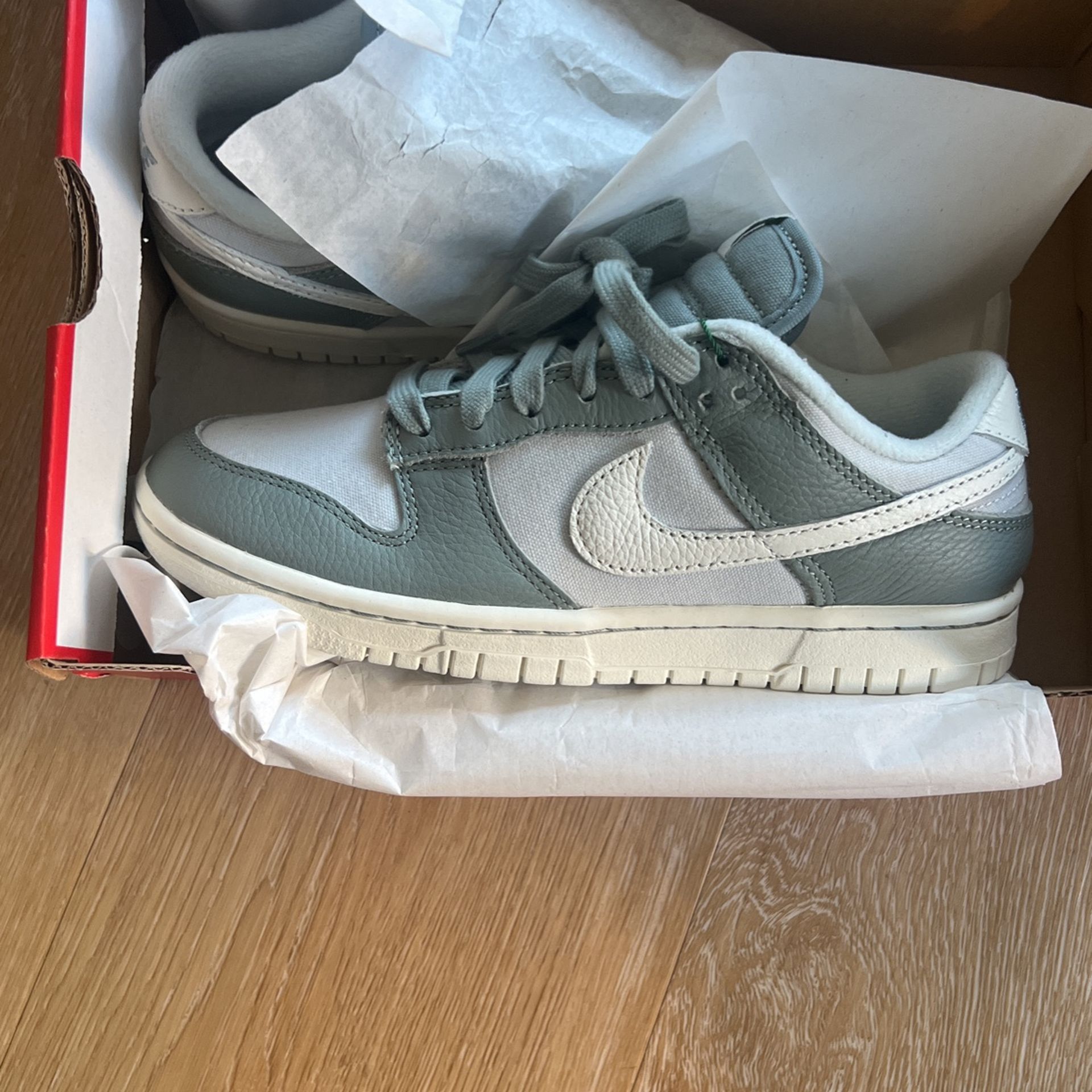 Dunk Lows Mica Green