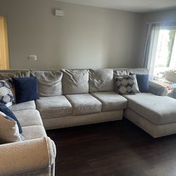 Large L-Shaped Sectional Couch – Gray – Great Condition