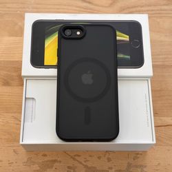 iPhone SE (2nd gen) 64gb UNLOCKED in Excellent condition