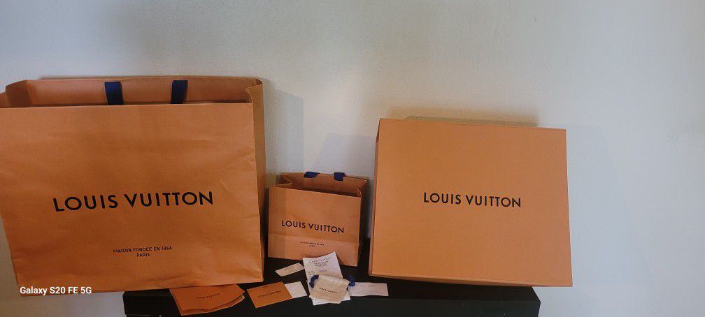 LOUIS  VUITTON packaging