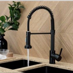 KITCHEN FAUCET 