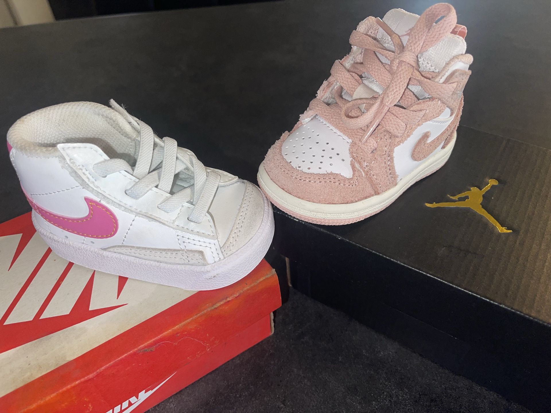 Nike/Jordans 3c