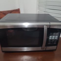Black n Decker 900w Microwave
