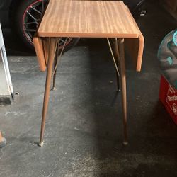 Small Kitchen Table. No Chairs 