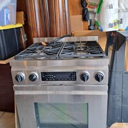 Dacor Pro Gas Stove