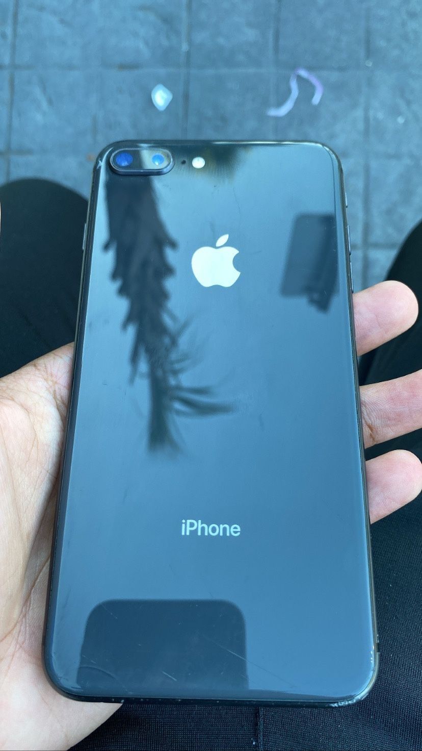 iPhone 8 Plus 64Gb Unlocked Excellent Condition like new