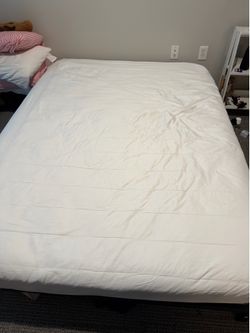 Full size mattress (2 years of use)