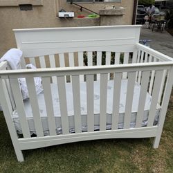 Baby Crib 