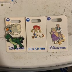 Disney Pins Bundle 