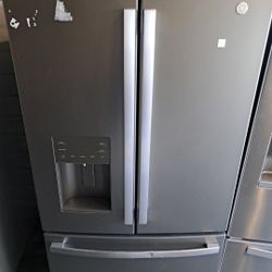 ¿Refrigeradores nuevos caga abierta? Puede que tengan un raspón, pero nunca has sido usados