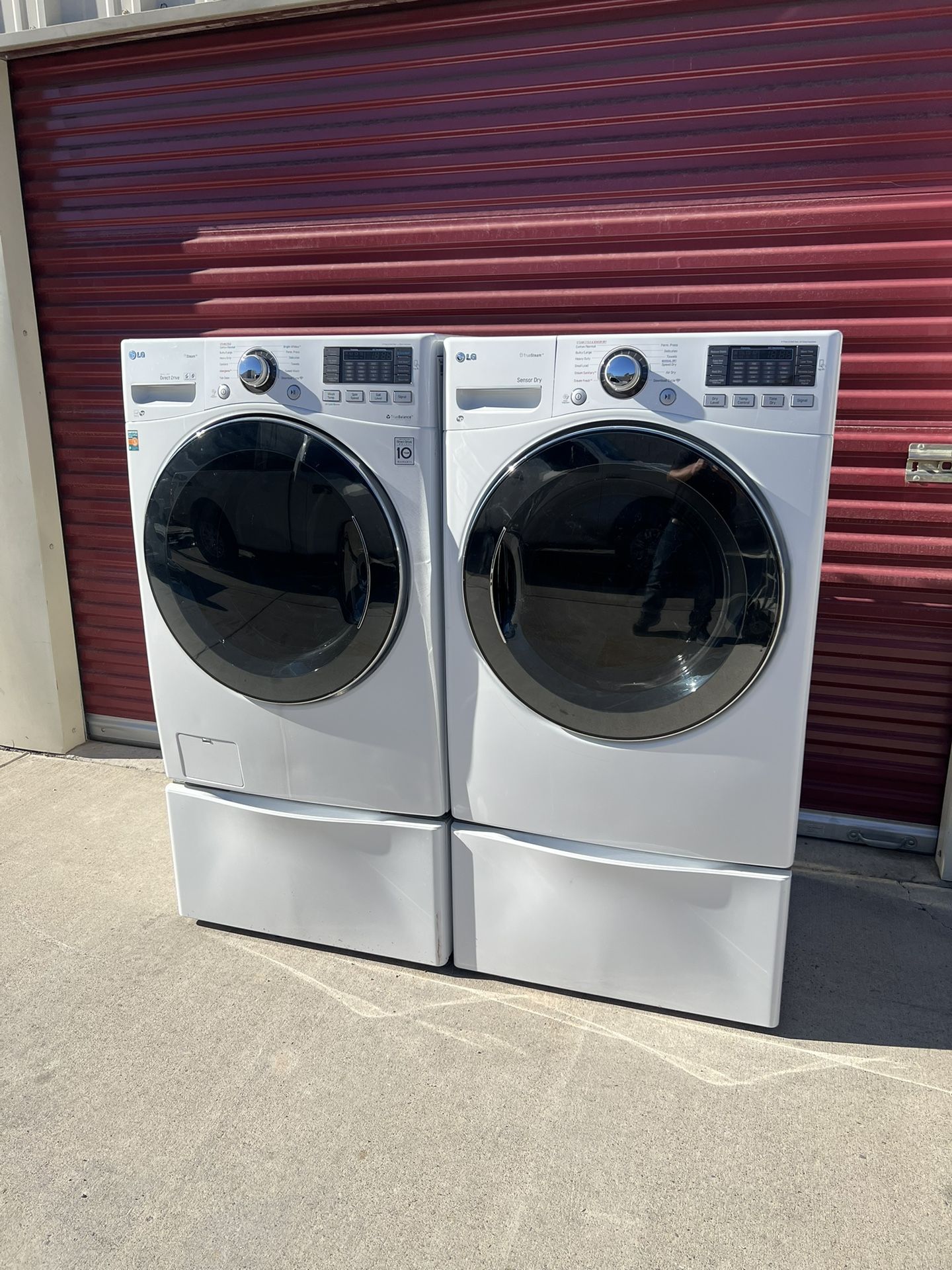 LG WASHER AND DRYER
