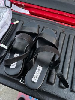 Steve Madden Shawn Black Leather Sandals – Size 9M